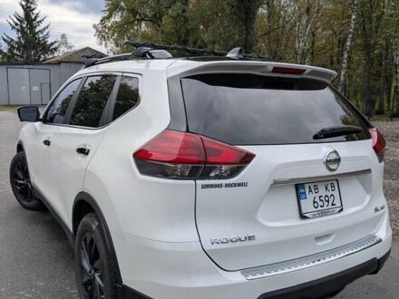 Білий Ніссан Rogue, об'ємом двигуна 2.49 л та пробігом 172 тис. км за 15000 $, фото 1 на Automoto.ua