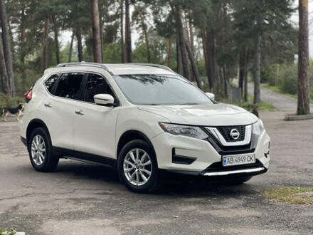 Ниссан Rogue 2016 в Виннице на Automoto.ua Белый Ниссан Rogue, объемом двигателя 2.49 л и пробегом 123 тыс. км за 14500 $, фото 1 на Automoto.ua