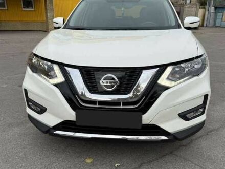 Белый Ниссан Rogue, объемом двигателя 2.5 л и пробегом 130 тыс. км за 10600 $, фото 1 на Automoto.ua