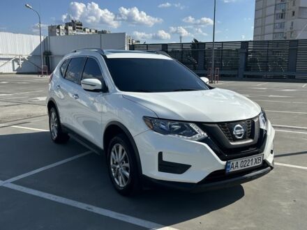 Ниссан Rogue 2017 в Киеве на Automoto.ua Белый Ниссан Rogue, объемом двигателя 2.5 л и пробегом 168 тыс. км за 14999 $, фото 1 на Automoto.ua