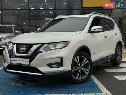 Ниссан Rogue 2017 в Одессе на Automoto.ua Белый Ниссан Rogue, объемом двигателя 2 л и пробегом 144 тыс. км за 18000 $, фото 1 на Automoto.ua