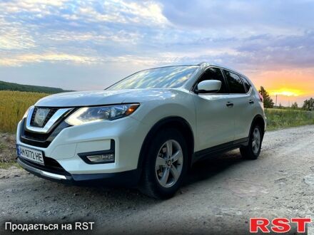 Білий Ніссан Rogue, об'ємом двигуна 2.5 л та пробігом 196 тис. км за 12600 $, фото 1 на Automoto.ua