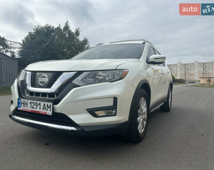 Белый Ниссан Rogue, объемом двигателя 2 л и пробегом 240 тыс. км за 12900 $, фото 1 на Automoto.ua