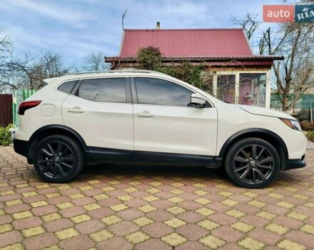 Білий Ніссан Rogue, об'ємом двигуна 2 л та пробігом 134 тис. км за 15300 $, фото 1 на Automoto.ua