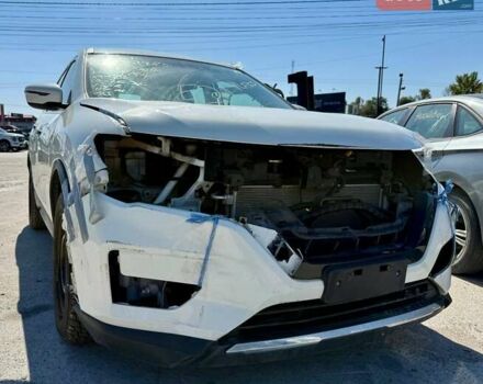 Белый Ниссан Rogue, объемом двигателя 2.49 л и пробегом 85 тыс. км за 7000 $, фото 1 на Automoto.ua