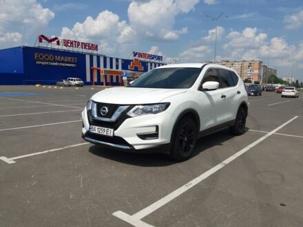 Ніссан Rogue 2017 у Кропивницькому (Кіровограді) на Automoto.ua Білий Ніссан Rogue, об'ємом двигуна 0.25 л та пробігом 1 тис. км за 15900 $, фото 1 на Automoto.ua