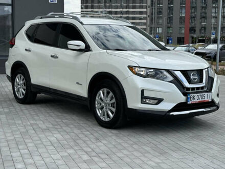 Ніссан Rogue 2017 у Києві на Automoto.ua Білий Ніссан Rogue, об'ємом двигуна 2 л та пробігом 237 тис. км за 14300 $, фото 1 на Automoto.ua