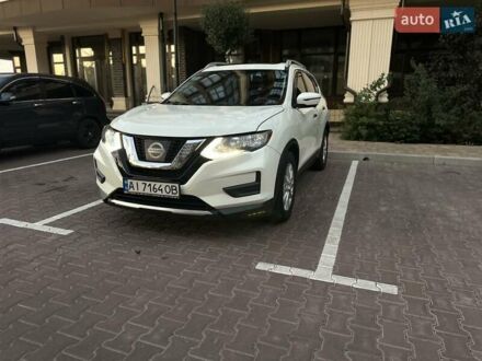 Ніссан Rogue 2017 у Києві на Automoto.ua Білий Ніссан Rogue, об'ємом двигуна 2.5 л та пробігом 182 тис. км за 15400 $, фото 1 на Automoto.ua