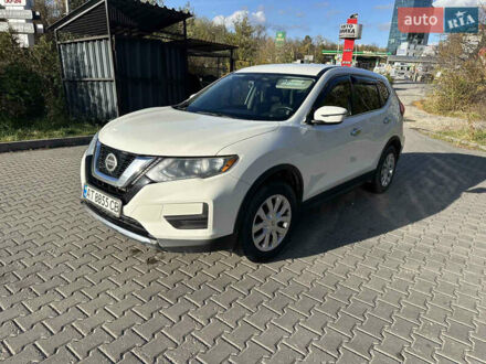 Ніссан Rogue 2017 у Тернополі на Automoto.ua Білий Ніссан Rogue, об'ємом двигуна 2.49 л та пробігом 160 тис. км за 14000 $, фото 1 на Automoto.ua