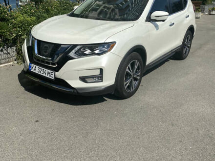 Ниссан Rogue 2017 в Киеве на Automoto.ua Белый Ниссан Rogue, объемом двигателя 2.49 л и пробегом 130 тыс. км за 16000 $, фото 1 на Automoto.ua