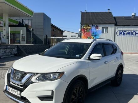 Ниссан Rogue 2017 в Белой Церкве на Automoto.ua Белый Ниссан Rogue, объемом двигателя 2.5 л и пробегом 80 тыс. км за 13700 $, фото 1 на Automoto.ua
