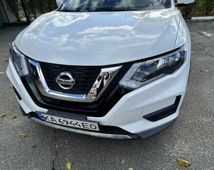 Ниссан Rogue 2017 в Киеве на Automoto.ua Белый Ниссан Rogue, объемом двигателя 2.49 л и пробегом 119 тыс. км за 13952 $, фото 1 на Automoto.ua