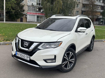 Ниссан Rogue 2017 в Харькове на Automoto.ua Белый Ниссан Rogue, объемом двигателя 2.5 л и пробегом 103 тыс. км за 16800 $, фото 1 на Automoto.ua