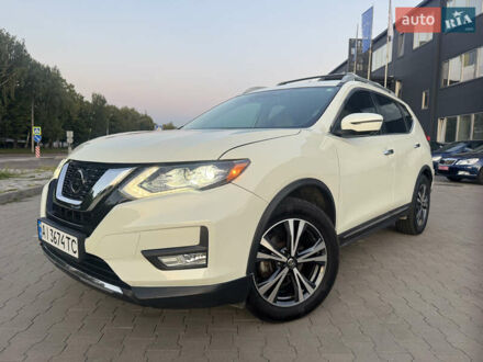 Ниссан Rogue 2017 в Белой Церкве на Automoto.ua Белый Ниссан Rogue, объемом двигателя 2.5 л и пробегом 148 тыс. км за 16700 $, фото 1 на Automoto.ua