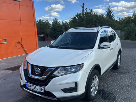 Ниссан Rogue 2017 в Харькове на Automoto.ua Белый Ниссан Rogue, объемом двигателя 2.5 л и пробегом 78 тыс. км за 15900 $, фото 1 на Automoto.ua