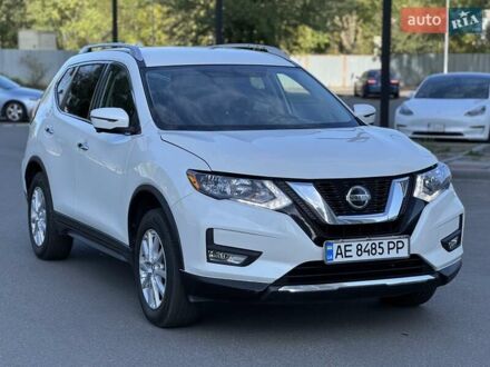 Ніссан Rogue 2018 у Дніпро (Дніпропетровську) на Automoto.ua Білий Ніссан Rogue, об'ємом двигуна 2.49 л та пробігом 100 тис. км за 16900 $, фото 1 на Automoto.ua