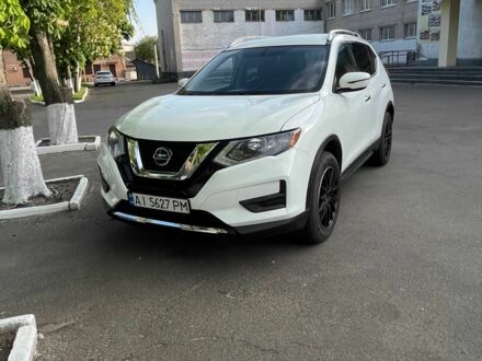 Белый Ниссан Rogue, объемом двигателя 2.5 л и пробегом 153 тыс. км за 16500 $, фото 1 на Automoto.ua