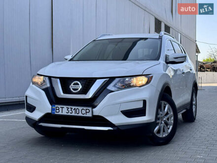 Ніссан Rogue 2018 у Одесі на Automoto.ua Білий Ніссан Rogue, об'ємом двигуна 2.5 л та пробігом 153 тис. км за 14490 $, фото 1 на Automoto.ua