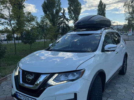 Белый Ниссан Rogue, объемом двигателя 2.49 л и пробегом 100 тыс. км за 17500 $, фото 1 на Automoto.ua