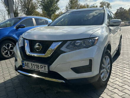 Белый Ниссан Rogue, объемом двигателя 2.49 л и пробегом 73 тыс. км за 18400 $, фото 1 на Automoto.ua