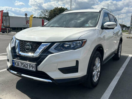 Белый Ниссан Rogue, объемом двигателя 2.49 л и пробегом 115 тыс. км за 15000 $, фото 1 на Automoto.ua