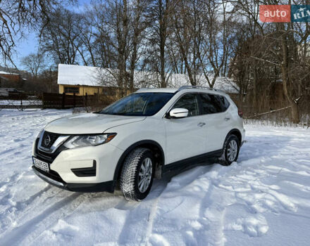 Белый Ниссан Rogue, объемом двигателя 2.5 л и пробегом 112 тыс. км за 14500 $, фото 1 на Automoto.ua