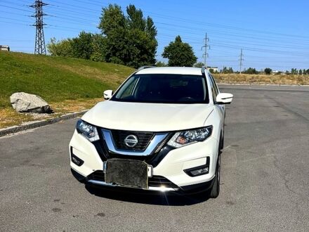 Белый Ниссан Rogue, объемом двигателя 2.5 л и пробегом 100 тыс. км за 16500 $, фото 1 на Automoto.ua