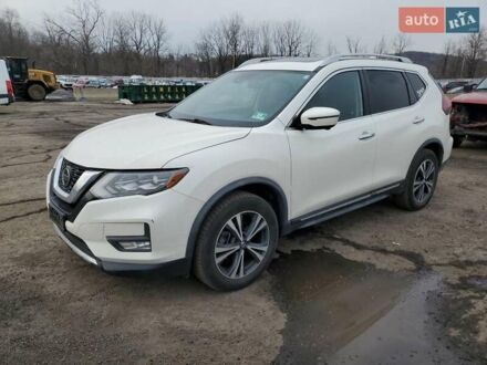 Ніссан Rogue 2018 у Ужгороді на Automoto.ua Білий Ніссан Rogue, об'ємом двигуна 2.5 л та пробігом 89 тис. км за 2700 $, фото 1 на Automoto.ua