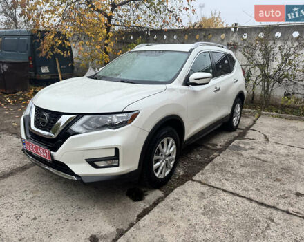 Белый Ниссан Rogue, объемом двигателя 2.49 л и пробегом 126 тыс. км за 15399 $, фото 1 на Automoto.ua