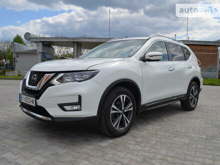 Ниссан Rogue 2018 в Полтаве на Automoto.ua Белый Ниссан Rogue, объемом двигателя 2.5 л и пробегом 68 тыс. км за 18500 $, фото 1 на Automoto.ua