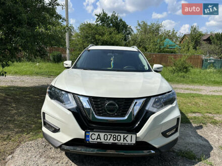 Белый Ниссан Rogue, объемом двигателя 2.5 л и пробегом 120 тыс. км за 16200 $, фото 1 на Automoto.ua