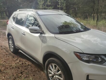 Белый Ниссан Rogue, объемом двигателя 2 л и пробегом 62 тыс. км за 13700 $, фото 1 на Automoto.ua