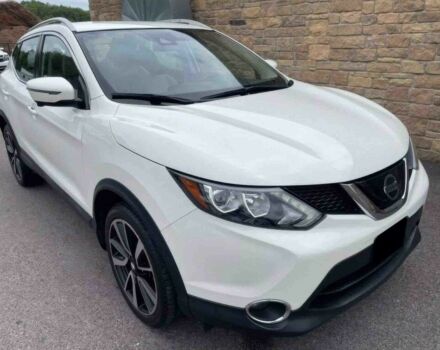 Білий Ніссан Rogue, об'ємом двигуна 2 л та пробігом 31 тис. км за 8000 $, фото 1 на Automoto.ua
