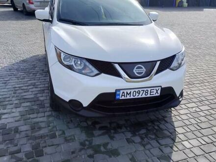 Белый Ниссан Rogue, объемом двигателя 2 л и пробегом 65 тыс. км за 14500 $, фото 1 на Automoto.ua