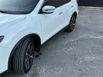 Ниссан Rogue 2019 в Львове на Automoto.ua Белый Ниссан Rogue, объемом двигателя 2.49 л и пробегом 63 тыс. км за 16600 $, фото 1 на Automoto.ua
