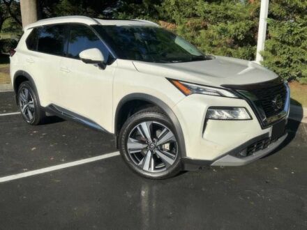 Белый Ниссан Rogue, объемом двигателя 2.5 л и пробегом 27 тыс. км за 6000 $, фото 1 на Automoto.ua