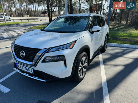 Ниссан Rogue 2021 в Киеве на Automoto.ua Белый Ниссан Rogue, объемом двигателя 2.5 л и пробегом 67 тыс. км за 24950 $, фото 1 на Automoto.ua