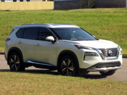 Белый Ниссан Rogue, объемом двигателя 2.5 л и пробегом 10 тыс. км за 6400 $, фото 1 на Automoto.ua