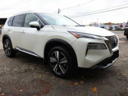 Белый Ниссан Rogue, объемом двигателя 1.5 л и пробегом 27 тыс. км за 20000 $, фото 1 на Automoto.ua