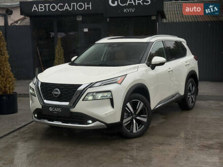 Ніссан Rogue 2022 у Києві на Automoto.ua Білий Ніссан Rogue, об'ємом двигуна 1.5 л та пробігом 93 тис. км за 28500 $, фото 1 на Automoto.ua