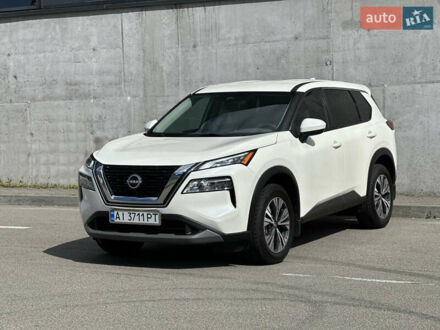 Ніссан Rogue 2023 у Києві на Automoto.ua Білий Ніссан Rogue, об'ємом двигуна 1.5 л та пробігом 11 тис. км за 23600 $, фото 1 на Automoto.ua