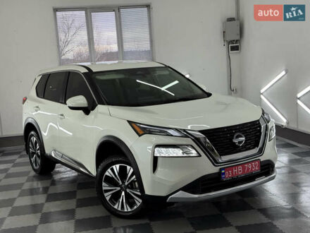 Белый Ниссан Rogue, объемом двигателя 1.5 л и пробегом 39 тыс. км за 21999 $, фото 1 на Automoto.ua