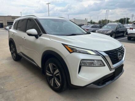 Белый Ниссан Rogue, объемом двигателя 1.5 л и пробегом 13 тыс. км за 9200 $, фото 1 на Automoto.ua