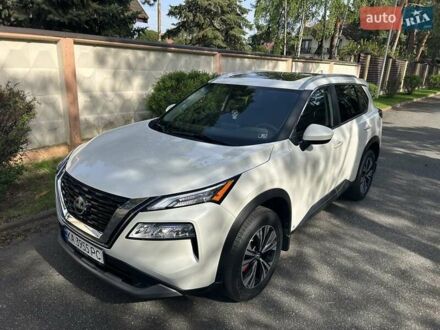 Ніссан Rogue 2023 у Києві на Automoto.ua Білий Ніссан Rogue, об'ємом двигуна 1.5 л та пробігом 8 тис. км за 26700 $, фото 1 на Automoto.ua