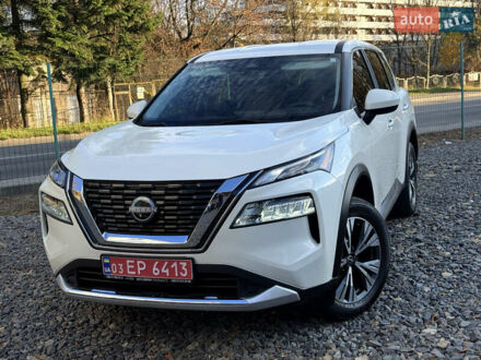 Белый Ниссан Rogue, объемом двигателя 1.5 л и пробегом 39 тыс. км за 21999 $, фото 1 на Automoto.ua