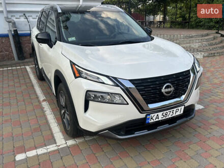 Білий Ніссан Rogue, об'ємом двигуна 1.5 л та пробігом 11 тис. км за 24900 $, фото 1 на Automoto.ua