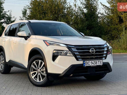 Ниссан Rogue 2024 в Дрогобыче на Automoto.ua Белый Ниссан Rogue, объемом двигателя 1.5 л и пробегом 1 тыс. км за 24200 $, фото 1 на Automoto.ua
