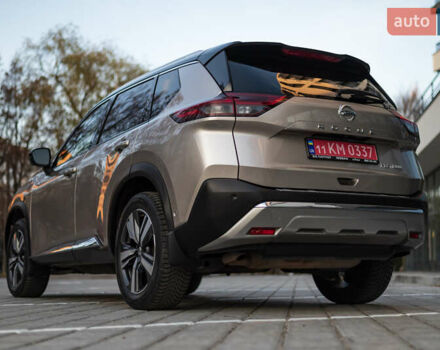 Бежевий Ніссан Rogue, об'ємом двигуна 2.49 л та пробігом 110 тис. км за 27700 $, фото 1 на Automoto.ua