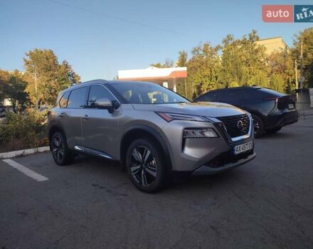 Бежевий Ніссан Rogue, об'ємом двигуна 2.49 л та пробігом 50 тис. км за 27500 $, фото 2 на Automoto.ua