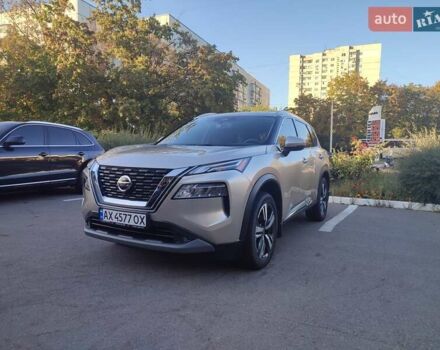 Бежевий Ніссан Rogue, об'ємом двигуна 2.49 л та пробігом 50 тис. км за 27500 $, фото 3 на Automoto.ua